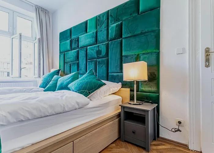Comfortable Private Near Landstrasse , 15 Min Access