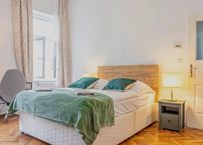 Apartamento Comfortable Private Near Landstrasse , 15 Min Access *