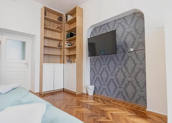 Comfortable Private Near Landstrasse , 15 Min Access Viena
