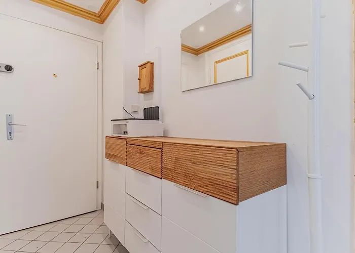 Comfortable Private Near Landstrasse , 15 Min Access