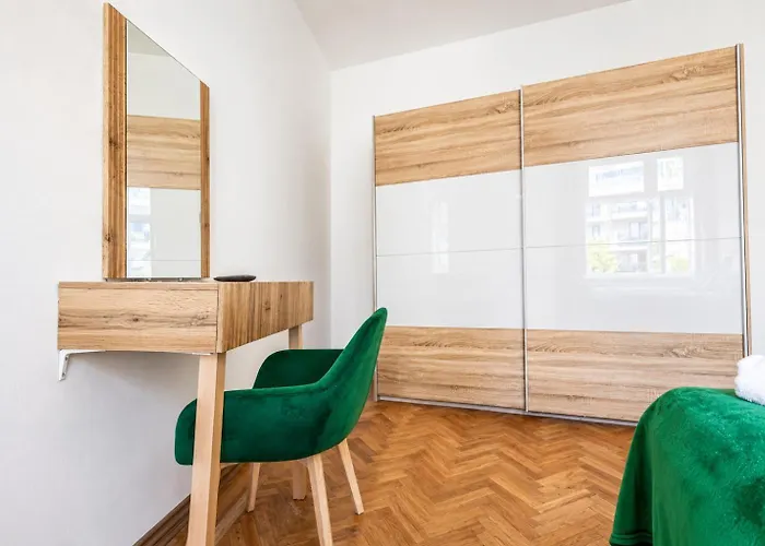 Comfortable Private Near Landstrasse , 15 Min Access *