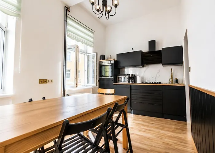 Comfortable Private Near Landstrasse , 15 Min Access Viena