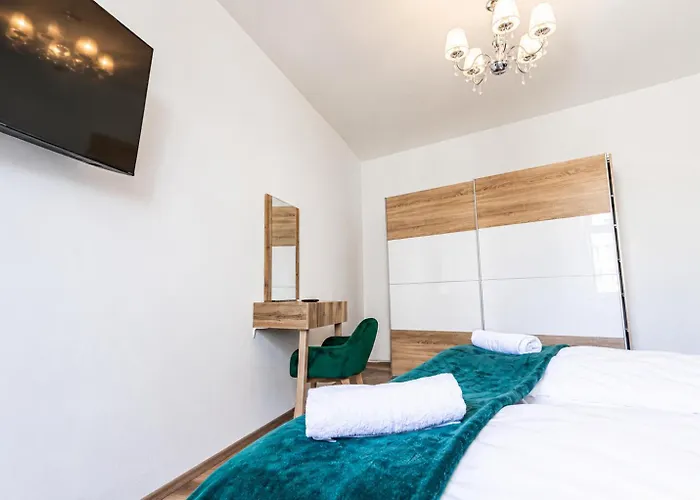 Comfortable Private Near Landstrasse , 15 Min Access Apartamento
