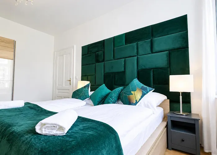 Apartamento Comfortable Private Near Landstrasse , 15 Min Access