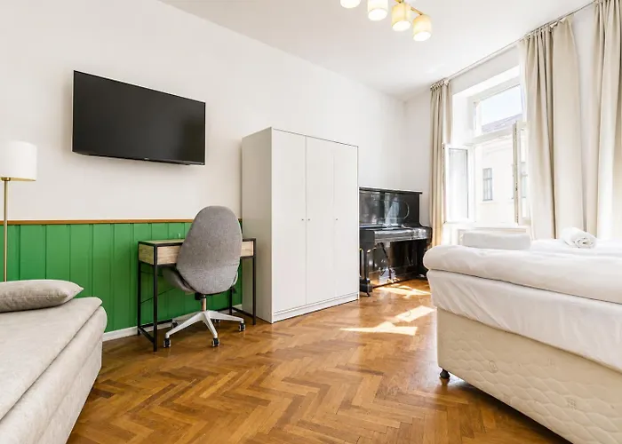 Comfortable Private Near Landstrasse , 15 Min Access Viena