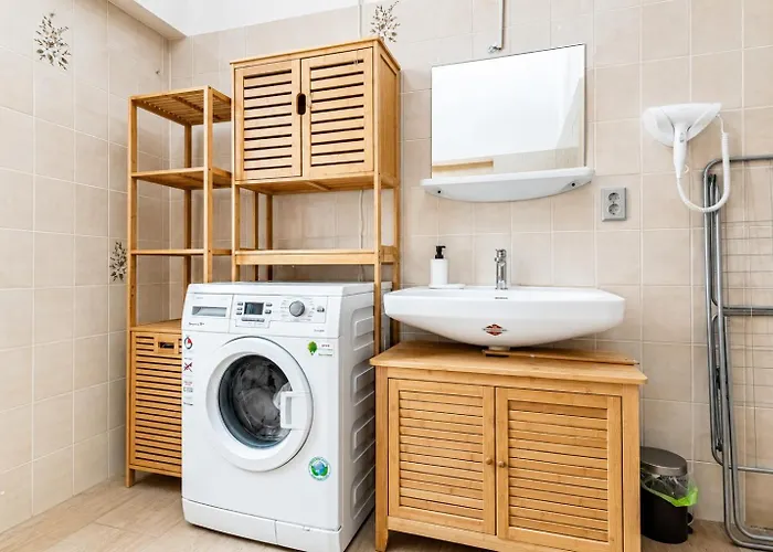 Apartamento Comfortable Private Near Landstrasse , 15 Min Access *