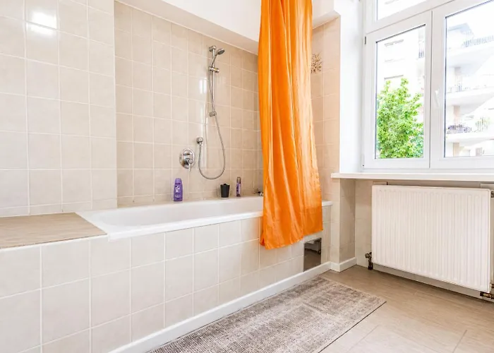 Comfortable Private Near Landstrasse , 15 Min Access Apartamento *